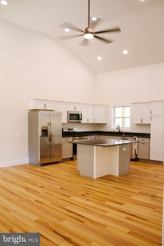 136 NORTH AVE, Cedarville, NJ 08311