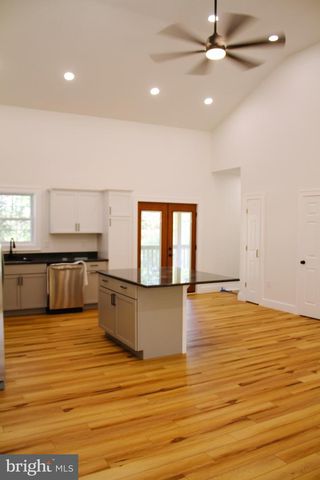 136 NORTH AVE, Cedarville, NJ 08311