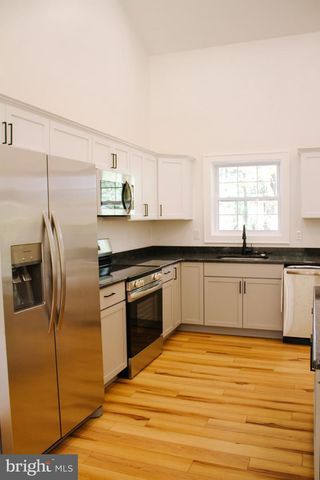 136 NORTH AVE, Cedarville, NJ 08311