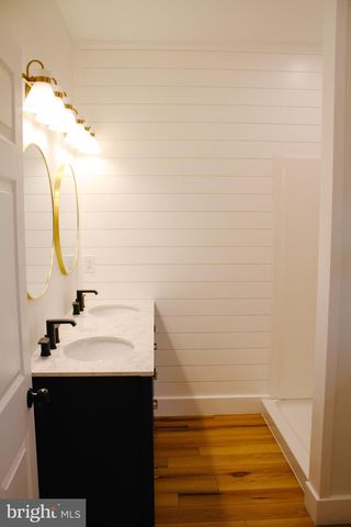 136 NORTH AVE, Cedarville, NJ 08311