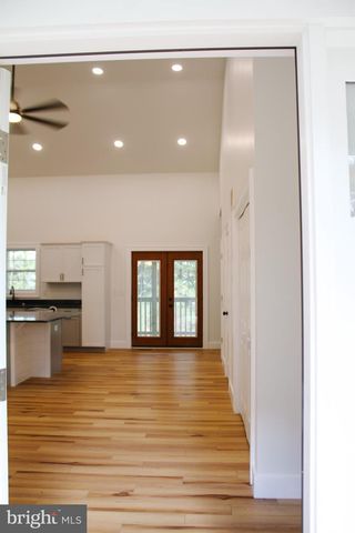 136 NORTH AVE, Cedarville, NJ 08311