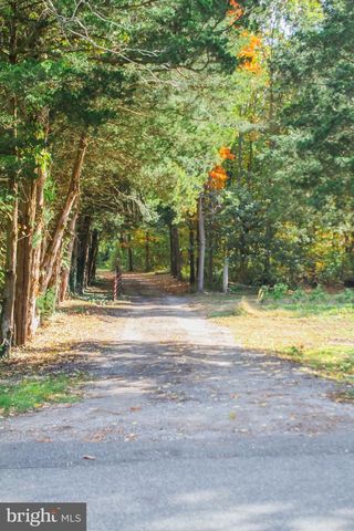 136 NORTH AVE, Cedarville, NJ 08311