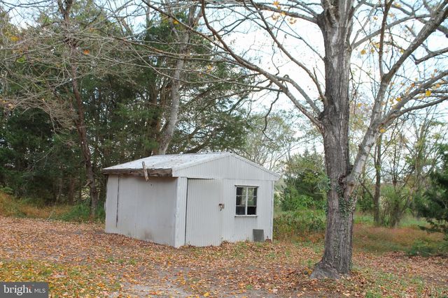 136 NORTH AVE, Cedarville, NJ 08311