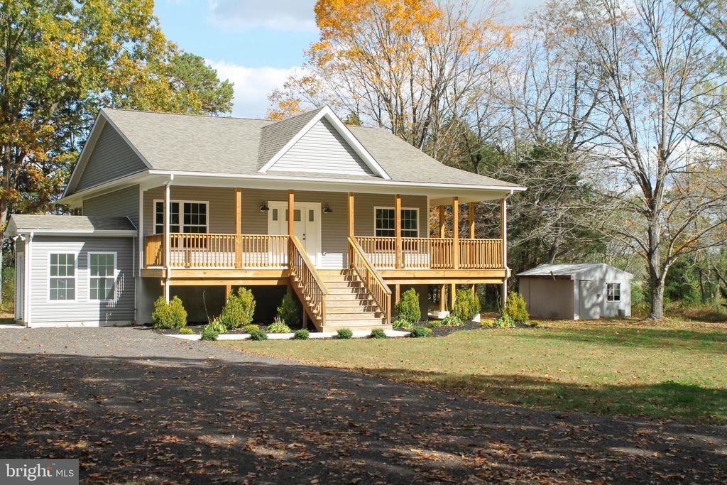 136 NORTH AVE, Cedarville, NJ 08311