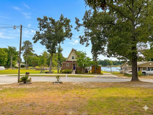 1416 Litzler Drive, Manning, SC 29102