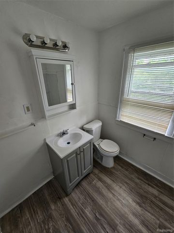 10029 VIOLETLAWN Street, Detroit, MI 48204