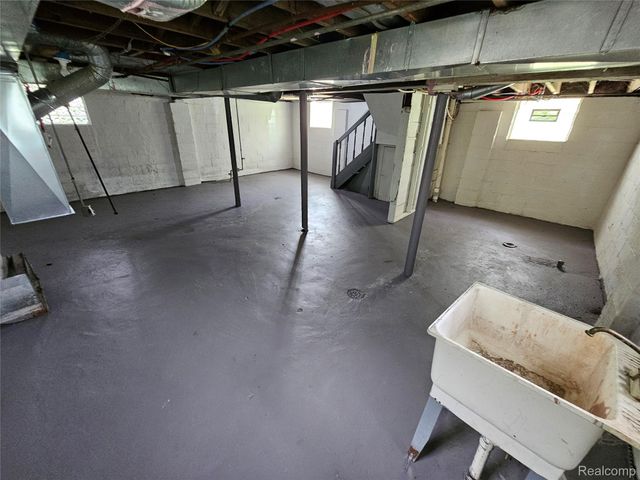 10029 VIOLETLAWN Street, Detroit, MI 48204