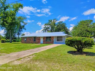 576 Martin Luther King Drive, Chipley, FL 32428