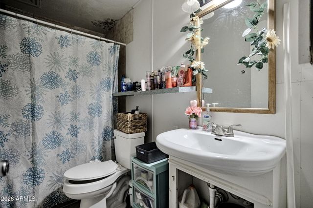 3925 W SAN JUAN Avenue, Phoenix, AZ 85019