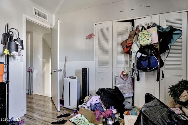 3925 W SAN JUAN Avenue, Phoenix, AZ 85019