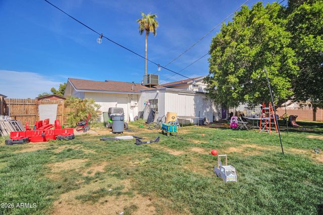 3925 W SAN JUAN Avenue, Phoenix, AZ 85019