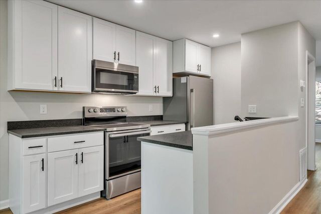 2952 Tree Swallow RD, Roanoke, VA 24018