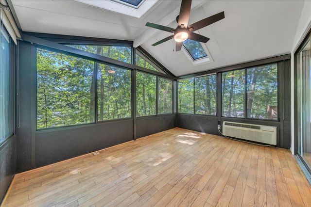 2952 Tree Swallow RD, Roanoke, VA 24018