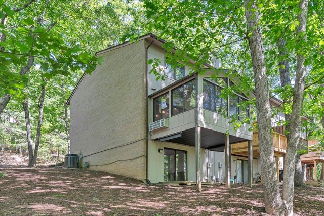2952 Tree Swallow RD, Roanoke, VA 24018