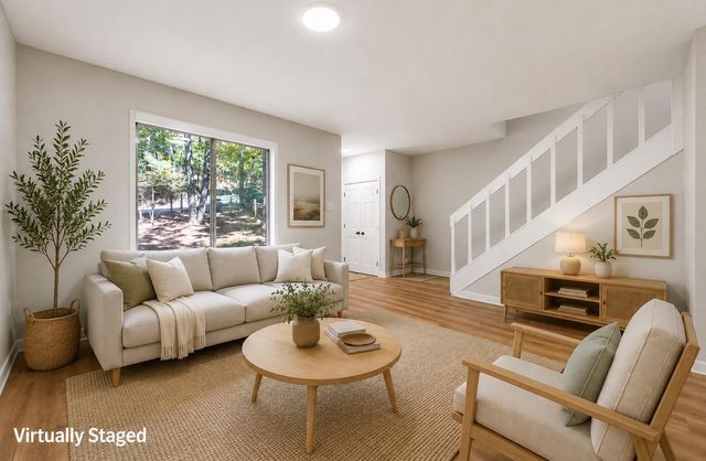 2952 Tree Swallow RD, Roanoke, VA 24018
