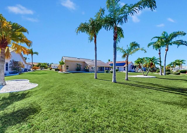 2212 WESTMINSTER MANOR LANE, Sun City Center, FL 33573