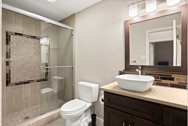 116 1st Oak Drive, Enchanted Oaks, TX 75156