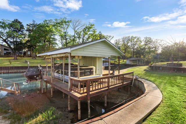 116 1st Oak Drive, Enchanted Oaks, TX 75156