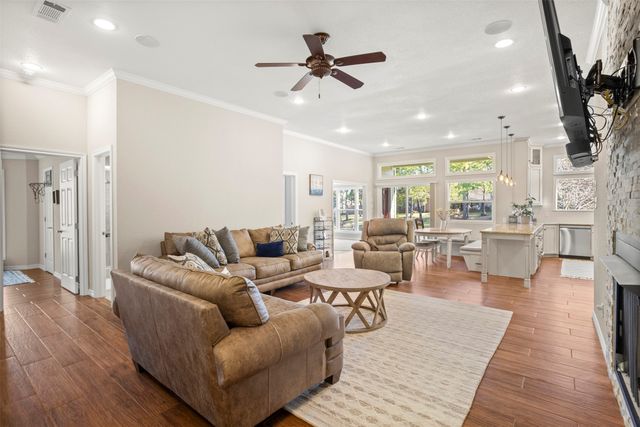 116 1st Oak Drive, Enchanted Oaks, TX 75156
