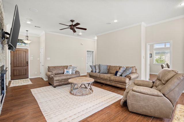 116 1st Oak Drive, Enchanted Oaks, TX 75156
