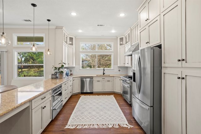 116 1st Oak Drive, Enchanted Oaks, TX 75156