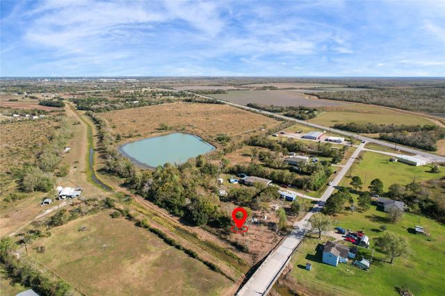 8903 Baker Street, Santa Fe, TX 77510