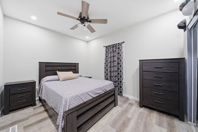 14504 S Mckinley Avenue, Posen, IL 60469