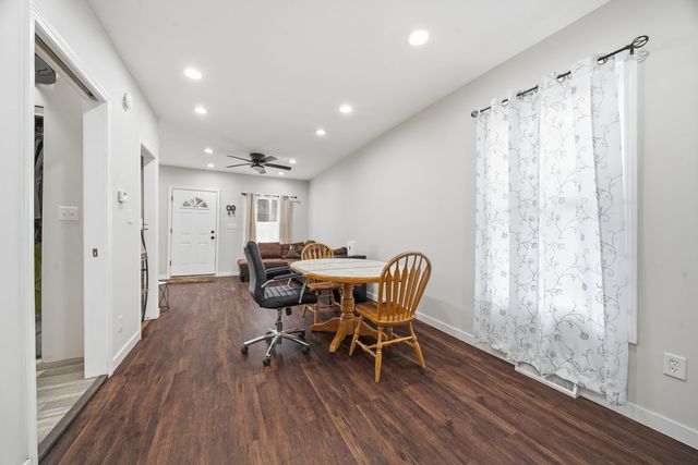 14504 S Mckinley Avenue, Posen, IL 60469