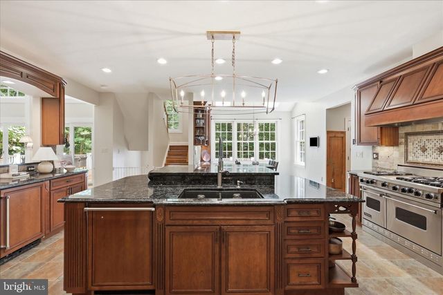 7211 TWELVE OAKS DR, Fairfax Station, VA 22039
