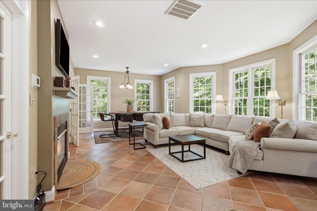7211 TWELVE OAKS DR, Fairfax Station, VA 22039