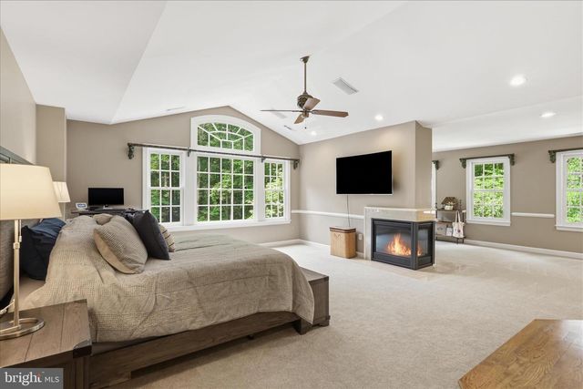 7211 TWELVE OAKS DR, Fairfax Station, VA 22039
