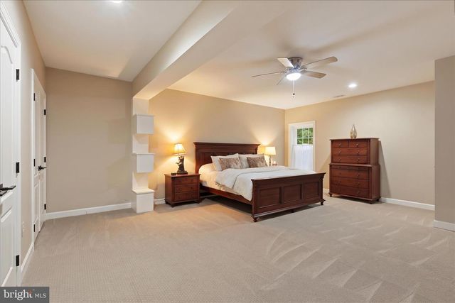 7211 TWELVE OAKS DR, Fairfax Station, VA 22039