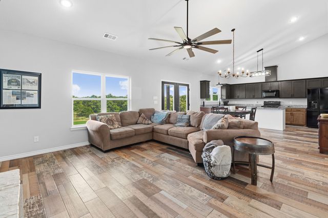 688 Sandstone Court, Sunset, TX 76270