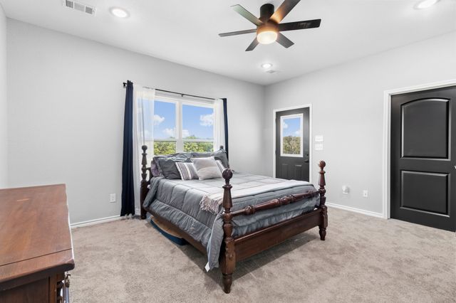 688 Sandstone Court, Sunset, TX 76270