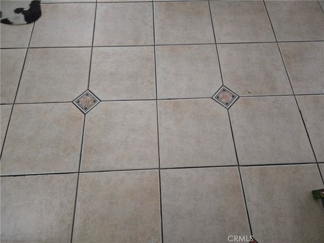831 W El Molino, Bloomington, CA 92316