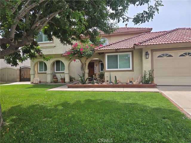 831 W El Molino, Bloomington, CA 92316