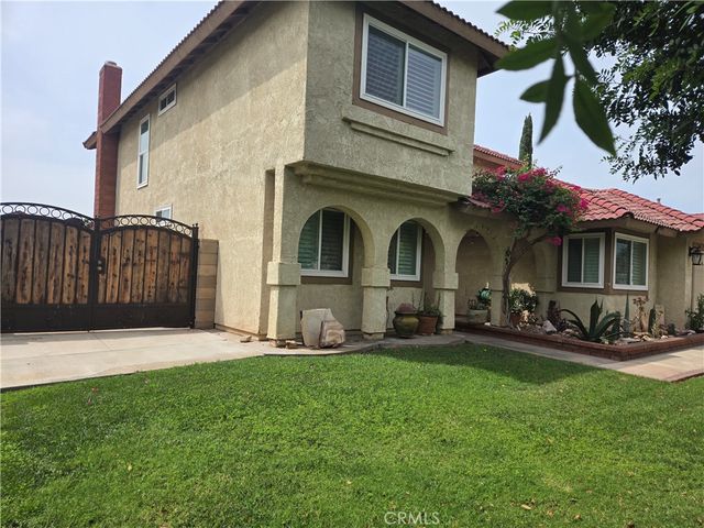 831 W El Molino, Bloomington, CA 92316