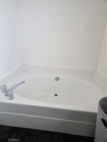 831 W El Molino, Bloomington, CA 92316