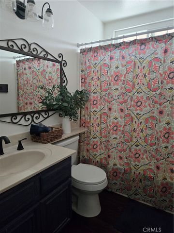 831 W El Molino, Bloomington, CA 92316