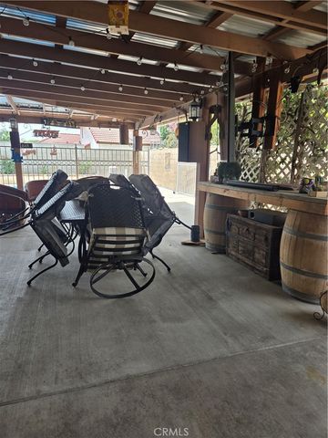 831 W El Molino, Bloomington, CA 92316