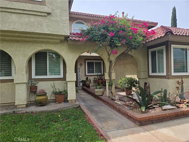831 W El Molino, Bloomington, CA 92316