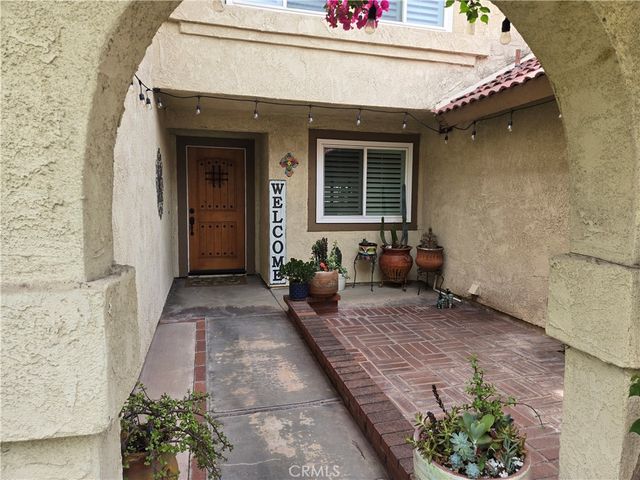 831 W El Molino, Bloomington, CA 92316