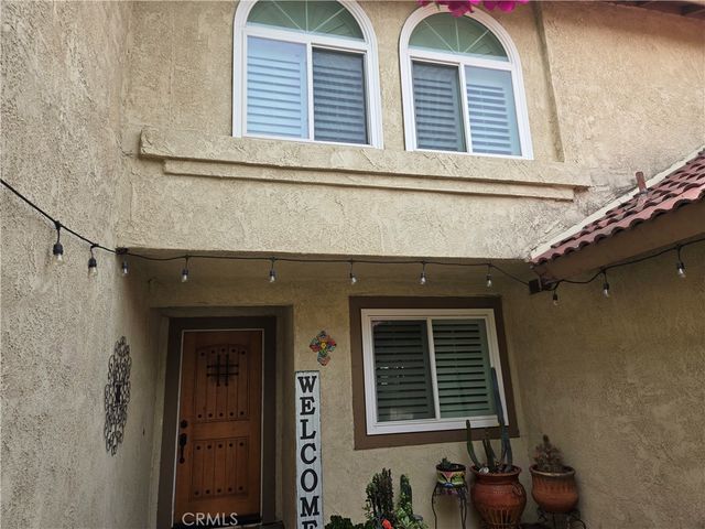 831 W El Molino, Bloomington, CA 92316