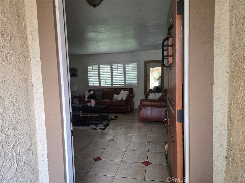 Image 10 of property listing at 831 W El Molino, Bloomington, CA 92316
