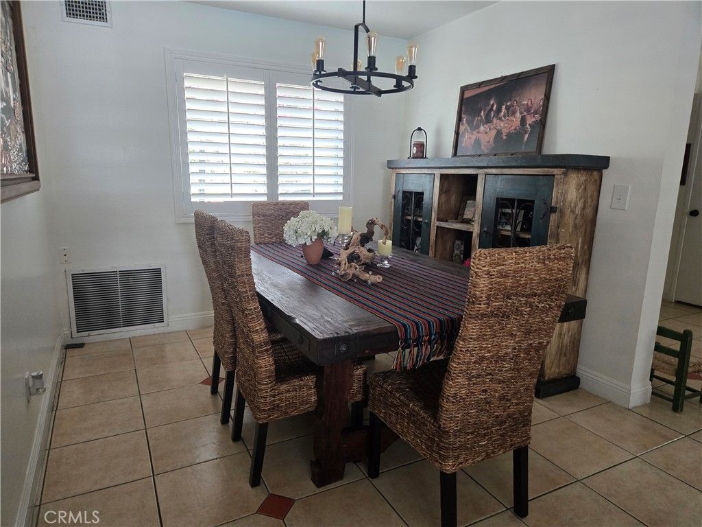Image 16 of property listing at 831 W El Molino, Bloomington, CA 92316