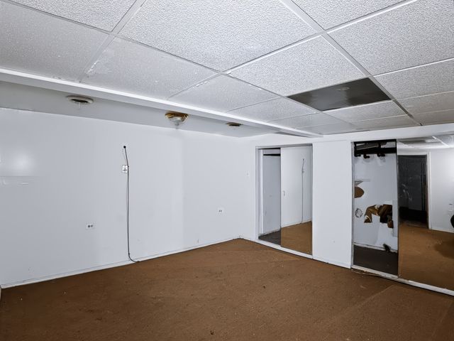 7951 S Clyde Avenue, Chicago, IL 60617