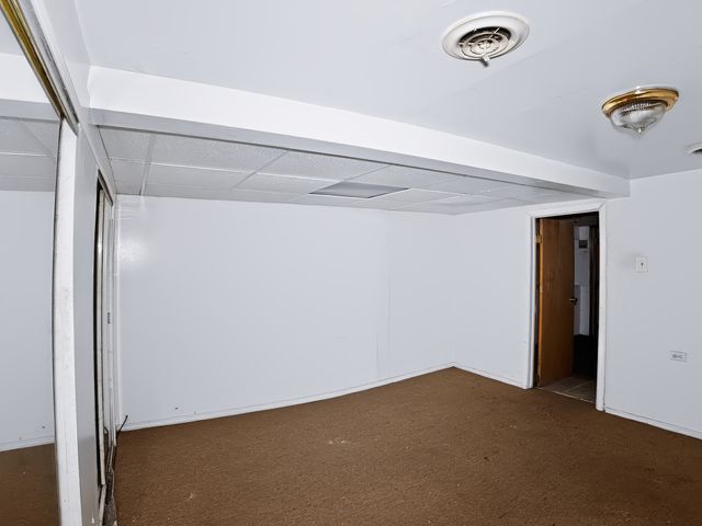 7951 S Clyde Avenue, Chicago, IL 60617