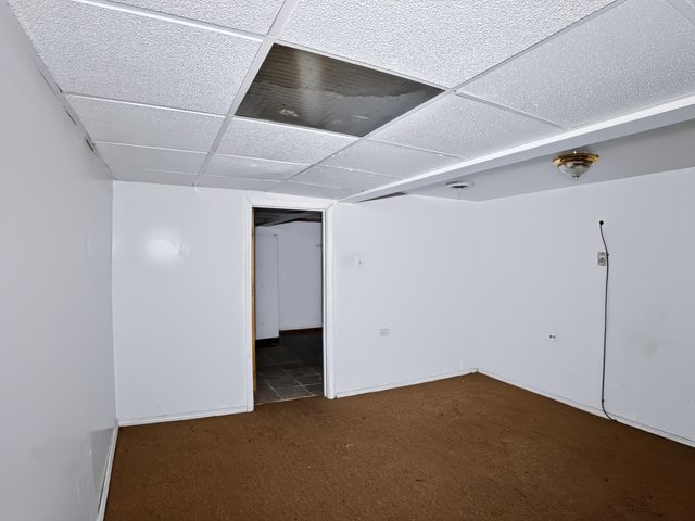7951 S Clyde Avenue, Chicago, IL 60617