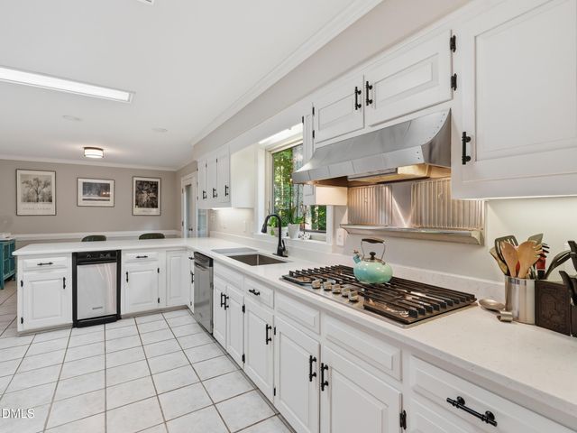 2001 Dove Lane, Clayton, NC 27527