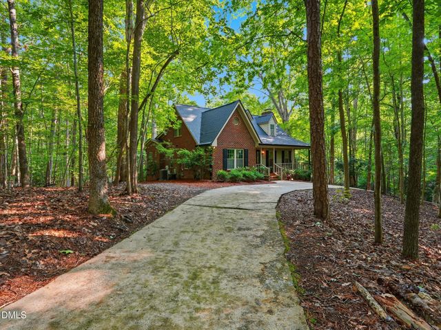 2001 Dove Lane, Clayton, NC 27527